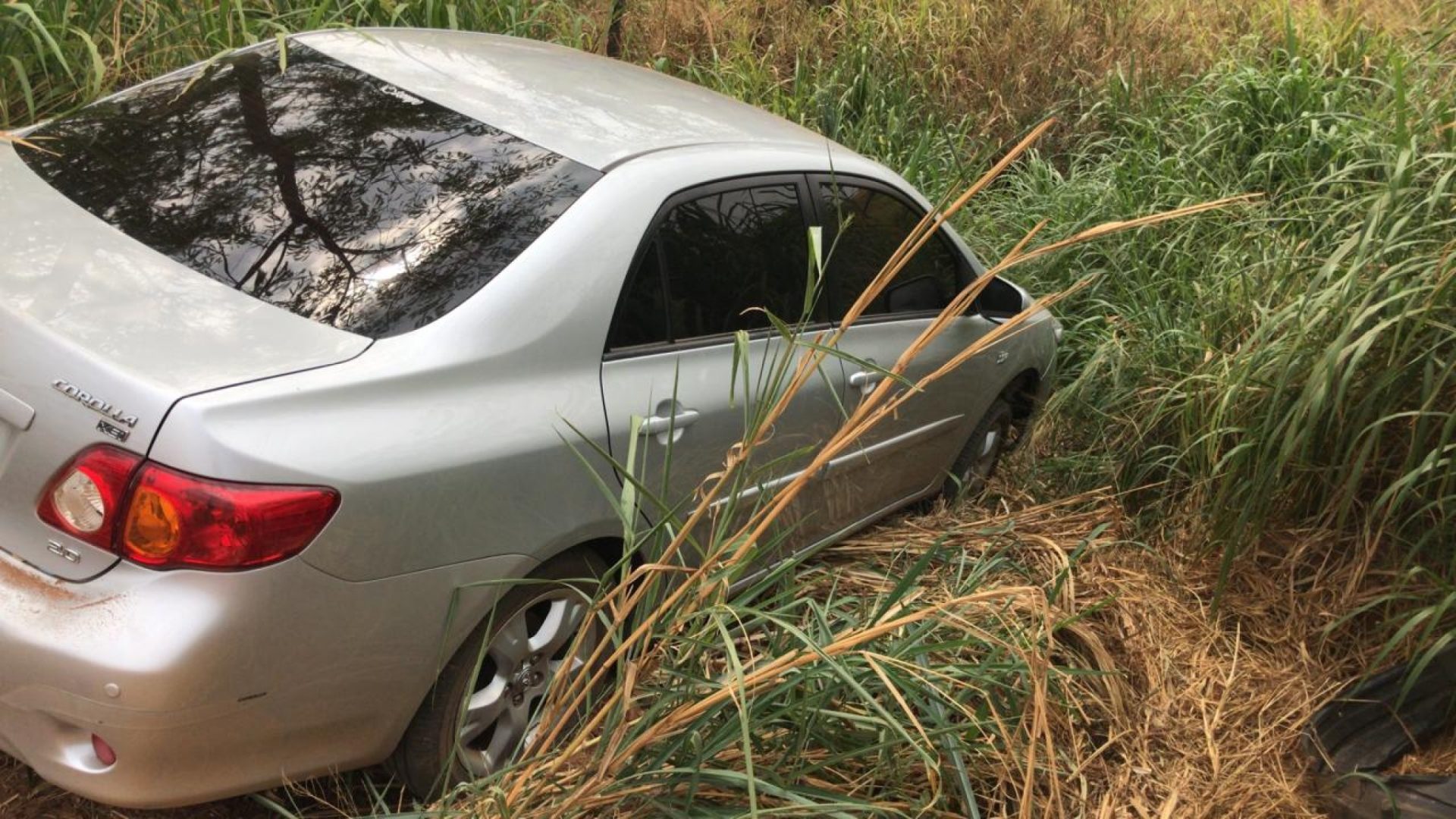 Trio Rouba Carro E Abandona V Tima Em Canavial Portal Morada