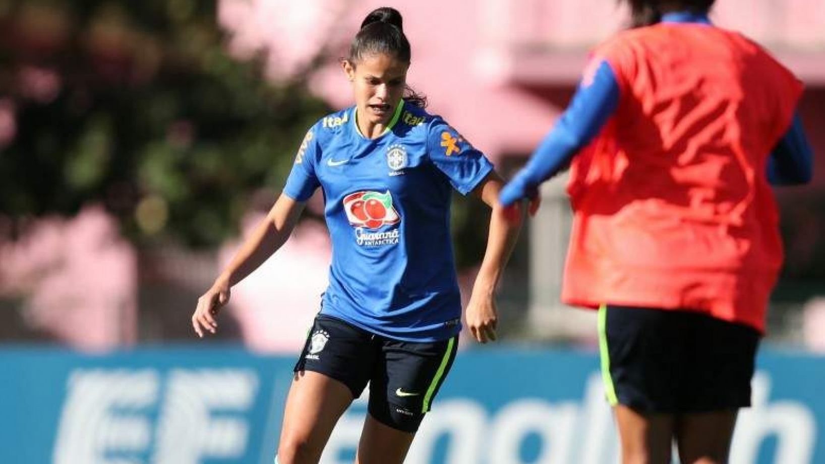 Meia Ana Carolina é convocada para a Seleção Brasileira Sub-17