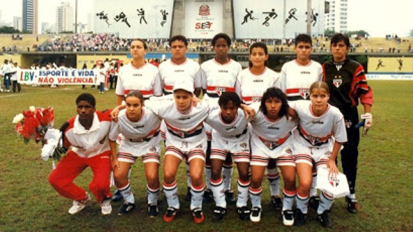 Quais times já foram campeões do Campeonato Paulista de futebol feminino?