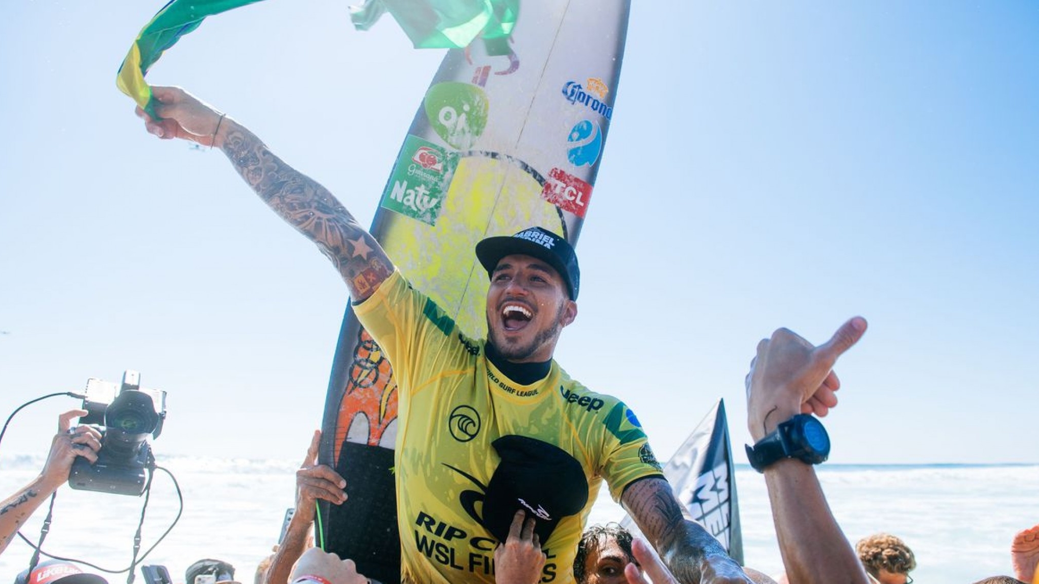 Filipe Toledo conquista título do Circuito Mundial de Surfe