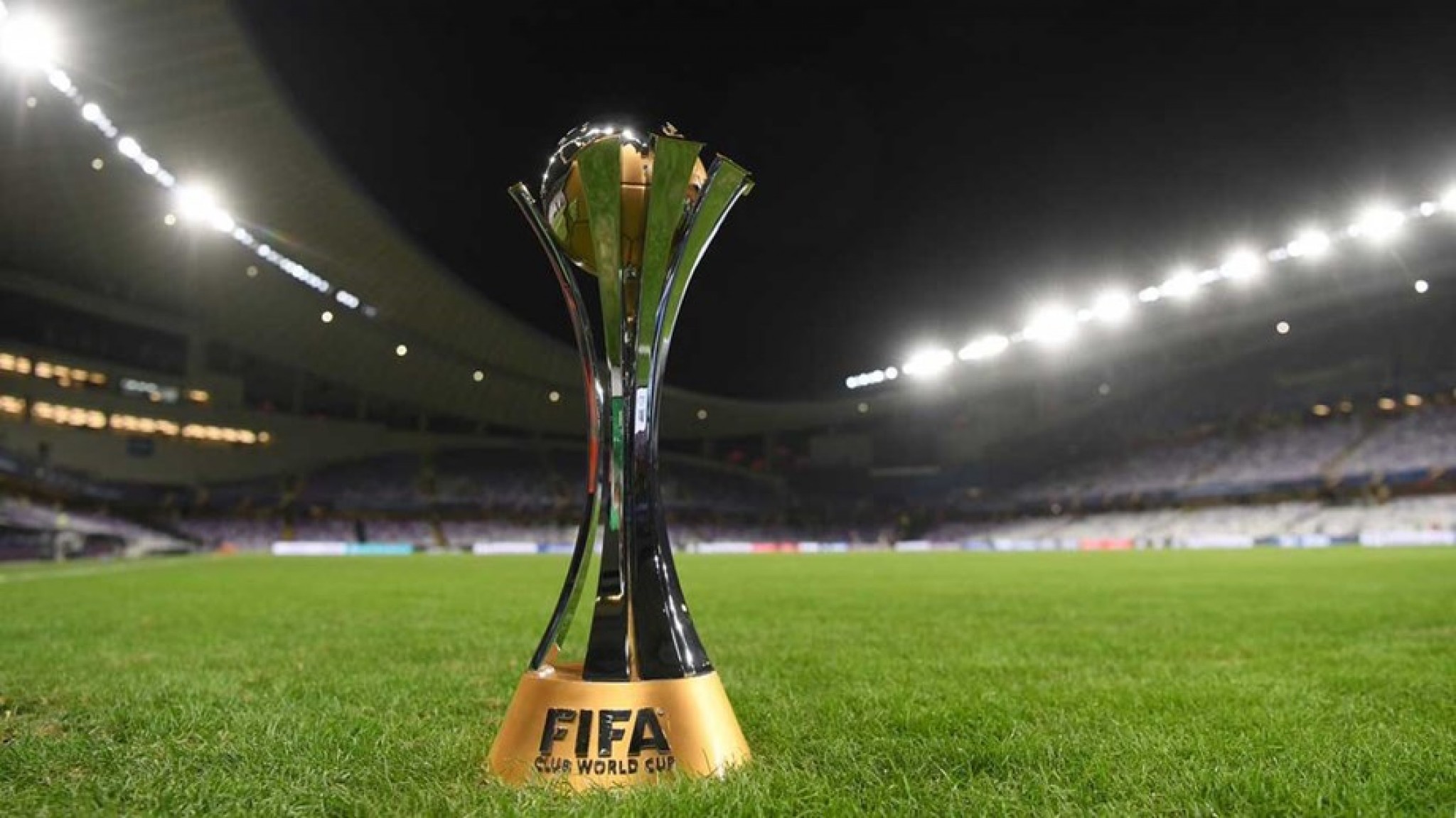 FIFA 20: troféu do Mundial de Clubes chama atenção, e campeão mundial  alfineta: Maior piada, fifa