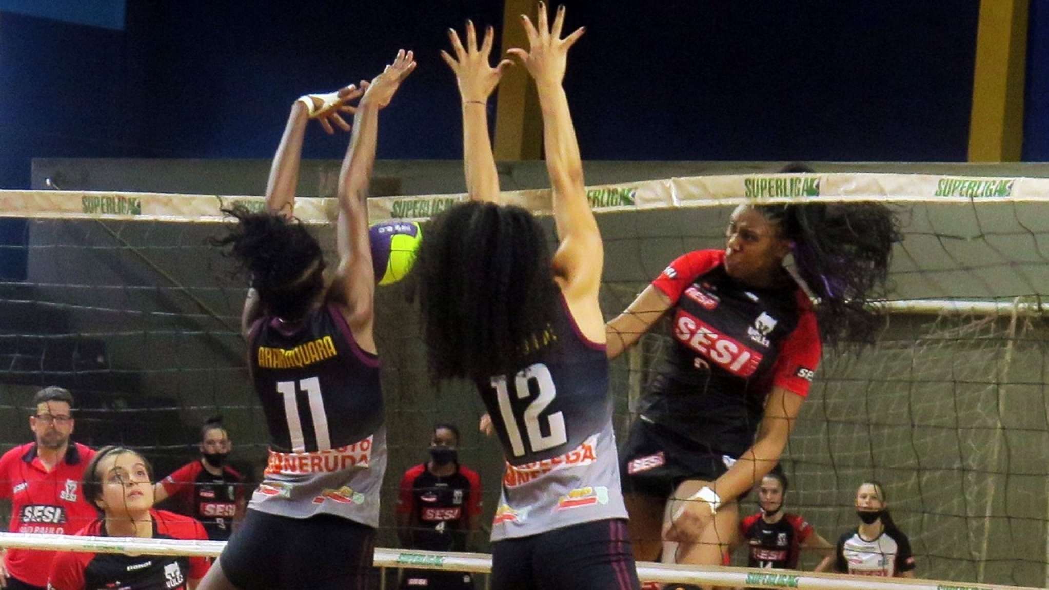 Pelo Paulista de vôlei feminino, times de base do Corinthians garantem  vitórias contra o São José dos Campos