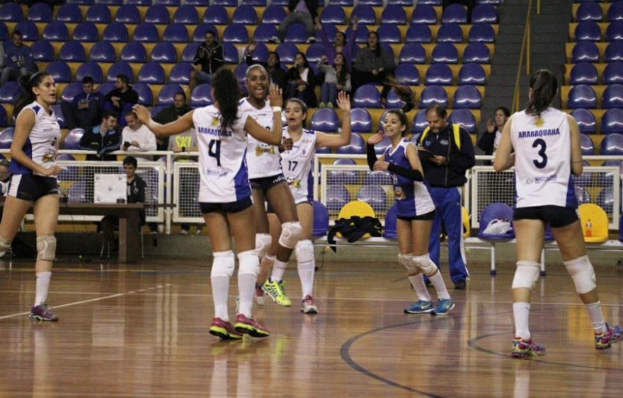 Vôlei feminino de Araraquara faz primeiro jogo em casa pelo Campeonato  Paulista - Portal Morada - Notícias de Araraquara e Região