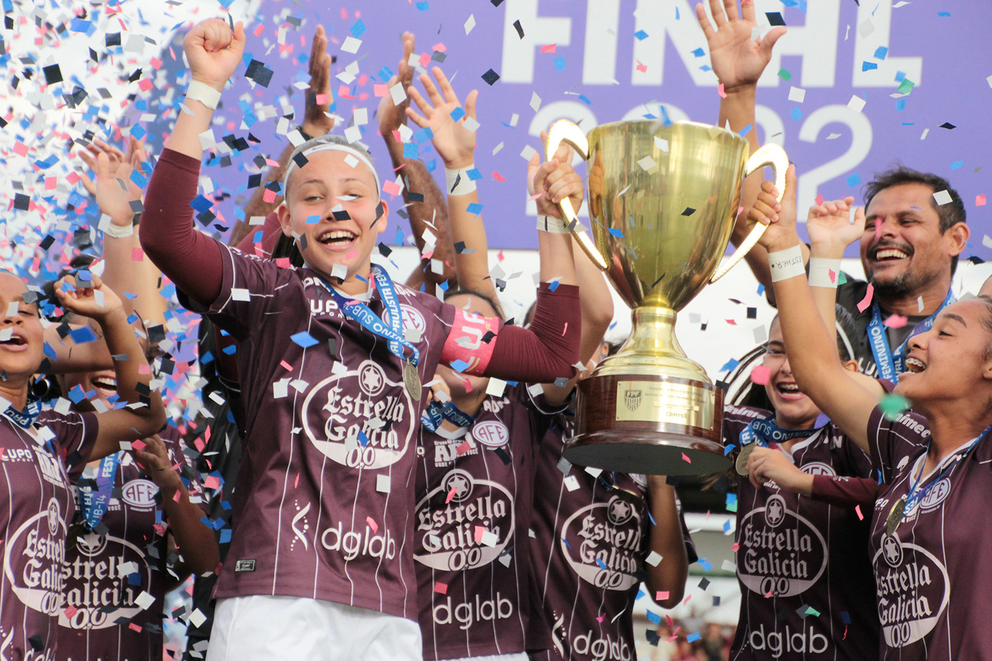 Futebol Feminino: invictas, brabinhas do Corinthians vencem etapa do  Festival Sub-14