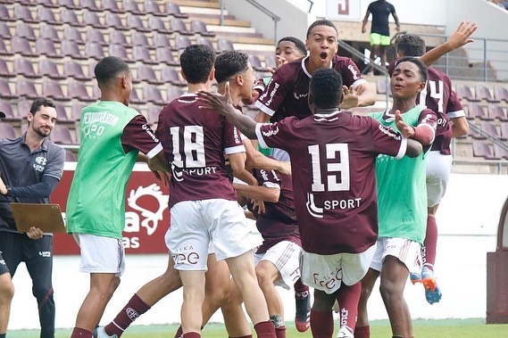 Sub-15 feminino da Ferroviária vai à semifinal do Paulista