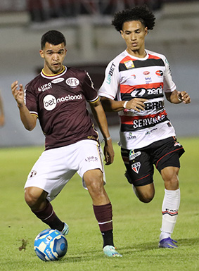 São Paulo empata com a Ferroviária e ergue taça do Campeonato