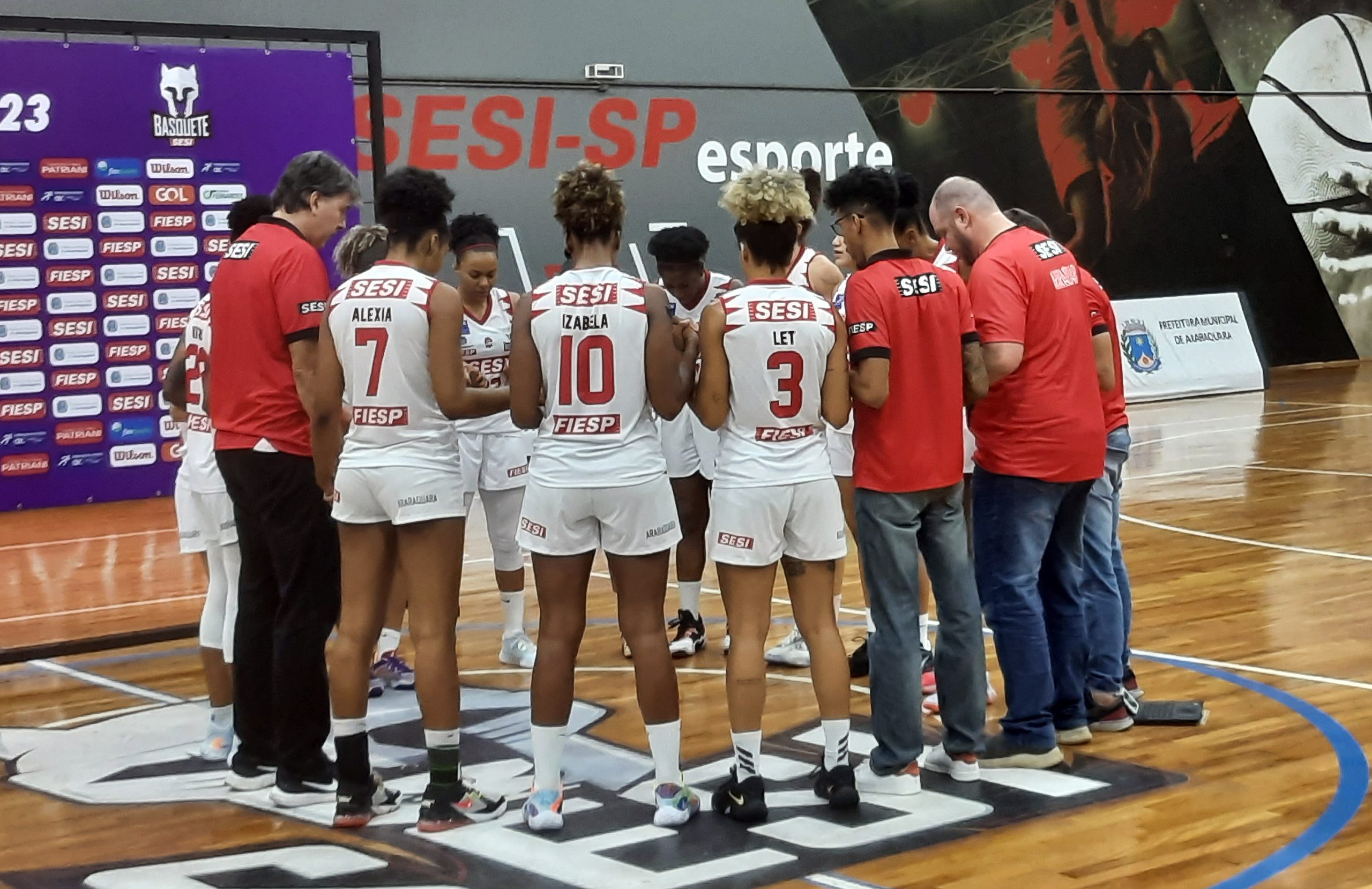 BASQUETE FEMININO DE OURINHOS