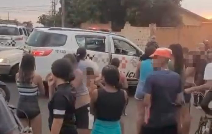 ff1561cf-8575-4bef-a720-779a60d2613a