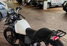 Perseguição da PM termina com moto furtada apreendida em Araraquara